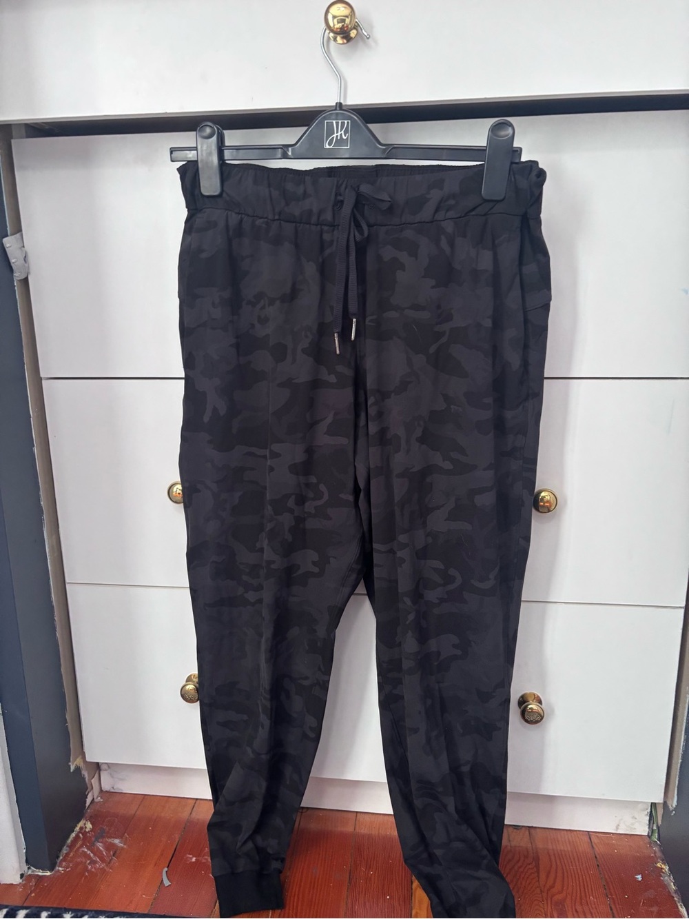 Lululemon Women's Black Camouflage Pants size 10
